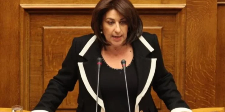 Ο Μπάμπης Παπαδημητρίου βουλευτής Νοτίου Τομέα Αθηνών Ν.Δ στον Επικοινωνία 94fm
