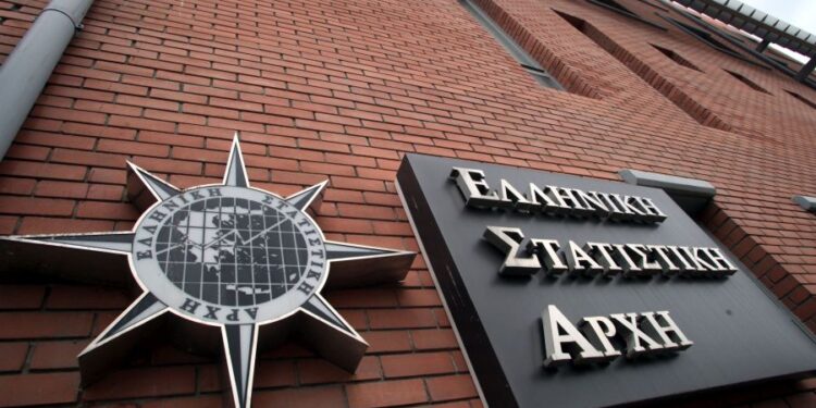 ΕΛΣΤΑΤ: Μειώθηκε η ανεργία στο 10,9% τον Μάρτιο