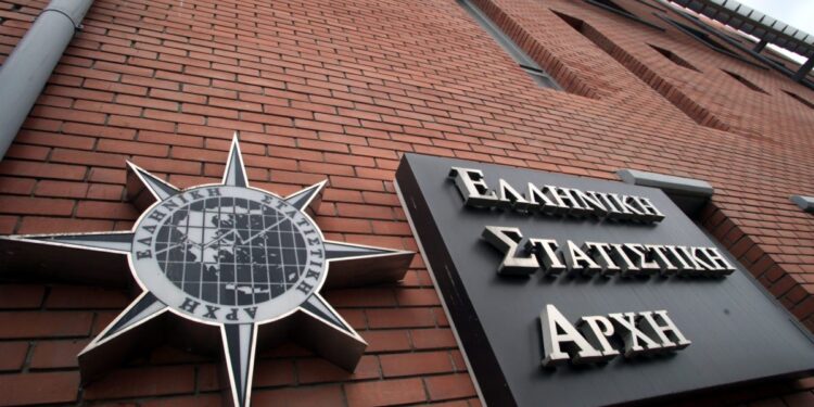 ΕΛΣΤΑΤ: Το 66,8% δεν επισκέπτεται γιατρό, διότι δεν έχουν χρήματα