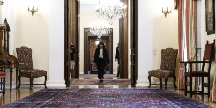 To μεσημέρι η ορκωμοσία της υπηρεσιακής κυβέρνησης – Τα πρόσωπα και τα ορόσημα των επερχόμενων εβδομάδων
