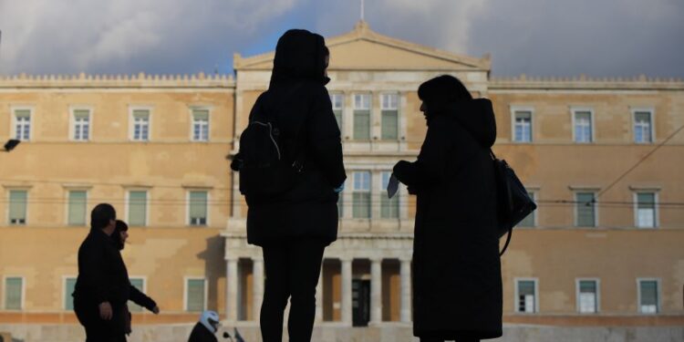 Προϋπολογισμός: Έξτρα φοροέσοδα 1,63 δισ. ευρώ από φόρους εισοδήματος και ΦΠΑ το πρώτο 4μηνο του 2023