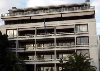 Τέλος οι προσλήψεις στην προεκλογική περίοδο
