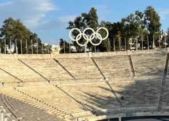 Οι Ολυμπιακοί Κύκλοι τοποθετήθηκαν ξανά στο Παναθηναϊκό Στάδιο