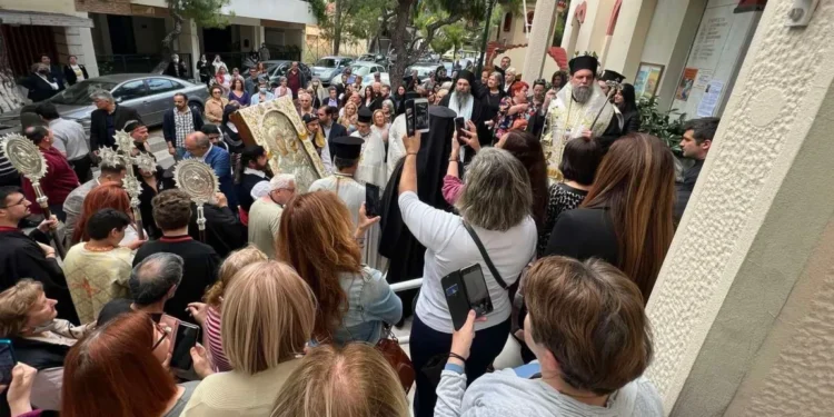 Η Ιερά Εικόνα της Παναγίας της Οδηγήτριας εκ της Ιεράς Μονής Ξενοφώντος Αγίου Όρους στην Αγ. Τριάδα Ηρακλείου