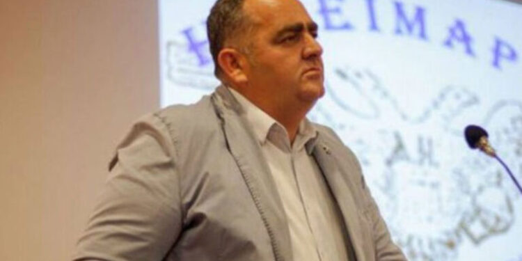Την άμεση απελευθέρωση του Δημάρχου Χειμάρρας Φρέντι Μπελέρη ζητάει με ψήφισμά της η ΚΕΔΕ