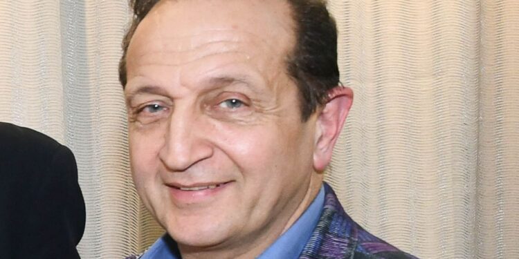Ο Σπύρος Μπιμπίλας μας μίλησε για την υποψηφιότητα του με την Πλεύση Ελευθερίας