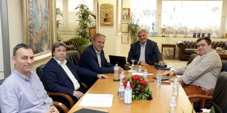 Περιφέρεια Αττικής: Σταθερά κοντά στις μικρομεσαίες επιχειρήσεις