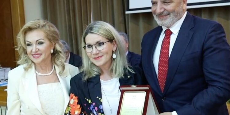 Περιφέρεια Αττικής: Τιμητική εκδήλωση με αφορμή την γιορτή της μητέρας