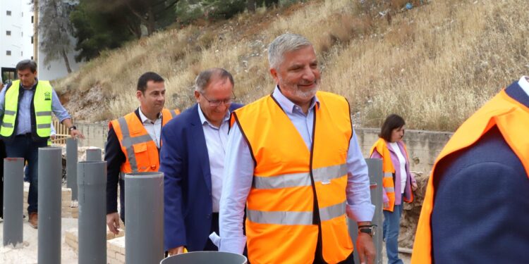 Περιφέρεια Αττικής: Χρηματοδότηση έργων και αναπτυξιακών δράσεων στην Πετρούπολη