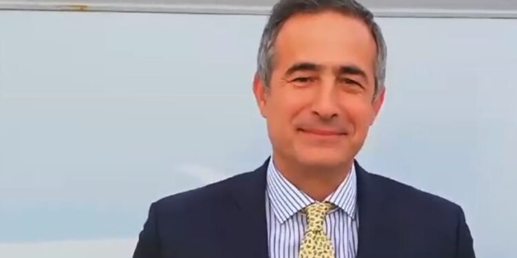 Ο Γιώργος Βρεττάκος βουλευτής Ν.Δ, στον Επικοινωνία 94fm