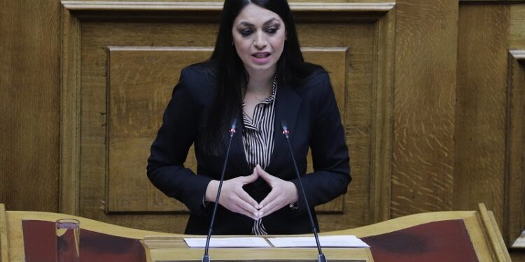 Ο Ανδρέας Λοβέρδος υπ. βουλευτής Βορείου Τομέα Αθηνων ΠΑΣΟΚ στον Επικοινωνία 94fm