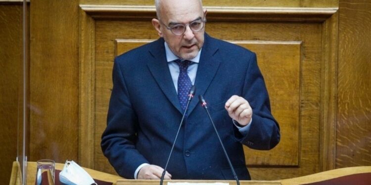Ο Μπάμπης Παπαδημητρίου υπ. βουλευτής Νοτίου Τομέα Αθηνών Ν.Δ, στον Επικοινωνία 94fm