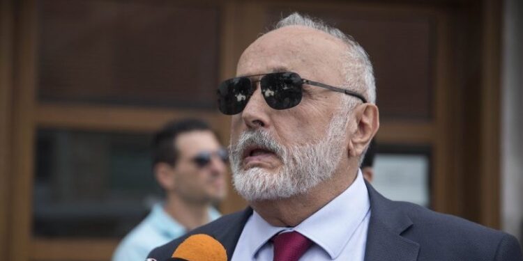 Ο Ανδρέας Λοβέρδος υπ. βουλευτής Βορείου Τομέα Αθηνων ΠΑΣΟΚ στον Επικοινωνία 94fm