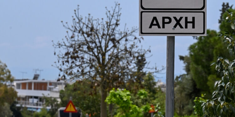 Δήμος Αθηναίων: 11 νέα σημεία στάσης και στάθμευσης των τουριστικών λεωφορείων