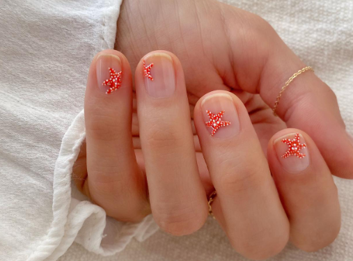 Seashell nails: Το manicure που θα σε κάνει βουτιά στα βάθη του Ωκεανού