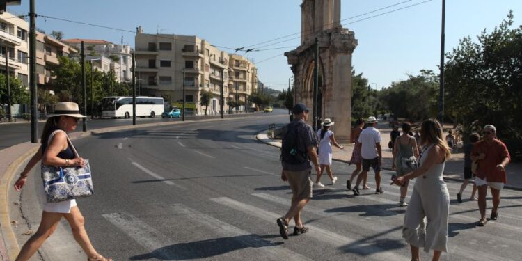 ΕΟΔΥ:45 θάνατοι και 40 διασωληνωμένοι-66 κρούσματα του «Αρκτούρου» – Σε αποδρομή η γρίπη