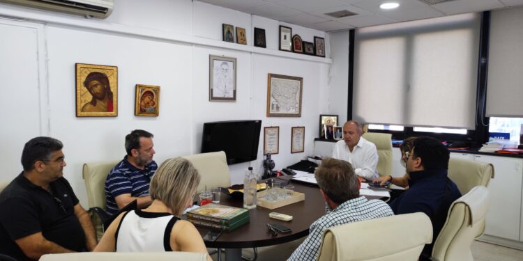 Ηράκλειο Αττικής: Όχι στο υπερβολικό κλάδεμα των δέντρων το μήνυμα του δημάρχου στον ΔΕΔΔΗΕ