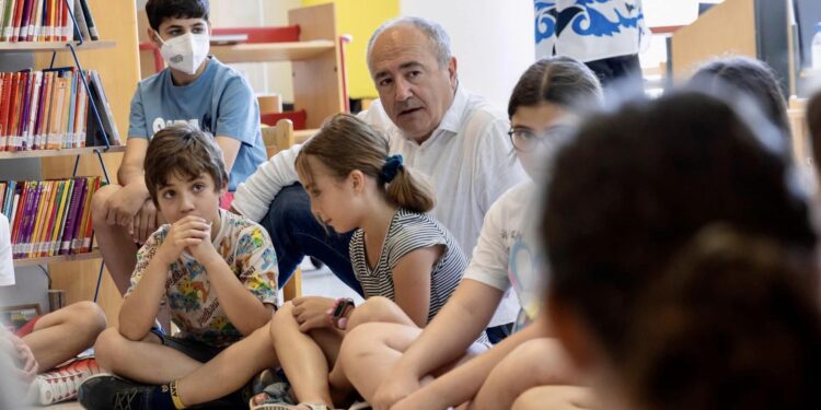 Πρώτο εργαστήρι Καλοκαιρινής Εκστρατείας Ανάγνωσης και Δημιουργικότητας για παιδιά στη Δημοτική Βιβλιοθήκη Ηρακλείου Αττικής
