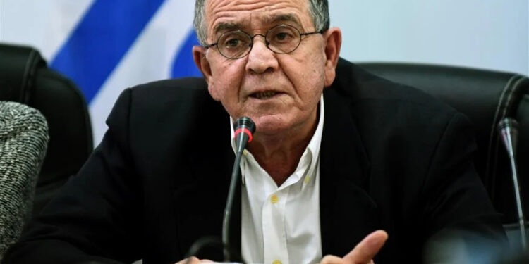 Ο Γιάννης Μουζάλας υπ. βουλευτής ΣΥΡΙΖΑ – Π.Σ, στον Επικοινωνία 94fm
