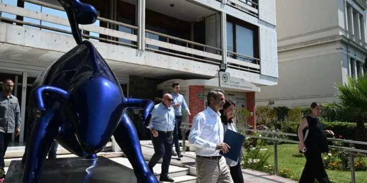 Κυρ. Μητσοτάκης στο ΥΠΕΣ: Άμεσα οι 10.000 προσλήψεις στον χώρο της Υγείας