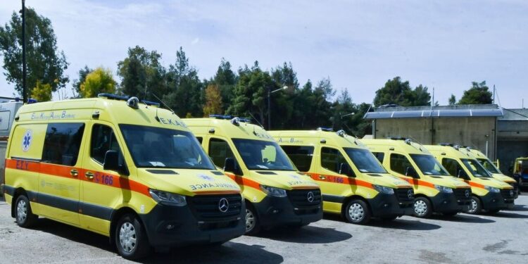 Εκδόθηκε η ΠΝΠ για την άμεση στήριξη του ΕΚΑΒ