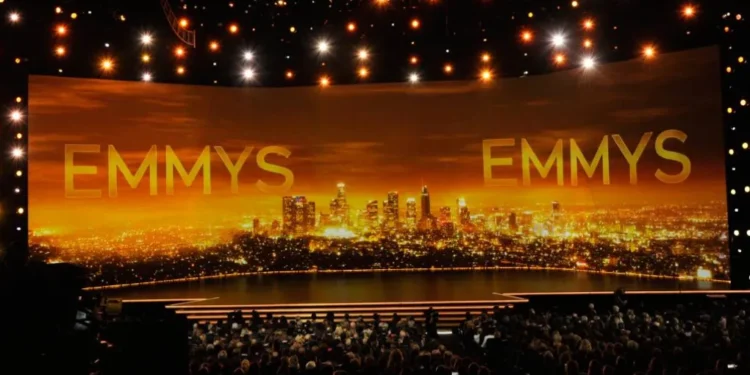 Αναβλήθηκαν τα βραβεία Emmy λόγω της ιστορικής απεργίας στο Χόλιγουντ