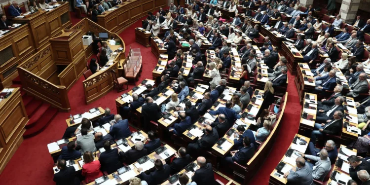 Βουλή: Χωρίς αντιπροέδρους «Σπαρτιάτες», «Νίκη» και «Πλεύση Ελευθερίας»
