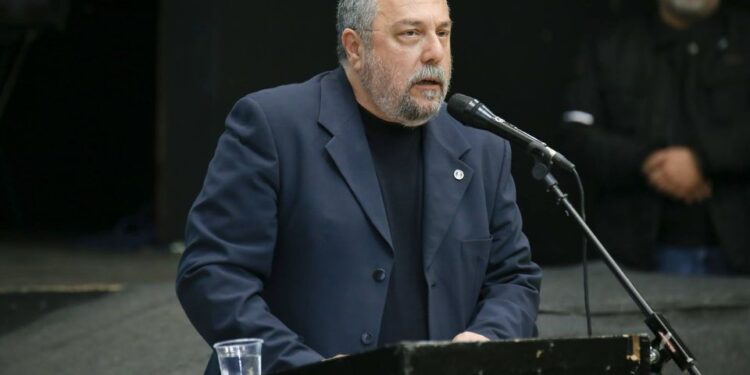 Ο Παναγιώτης Αδαμόπουλος πρώην βουλευτής ΠΑΣΟΚ , στον Επικοινωνία 94fm