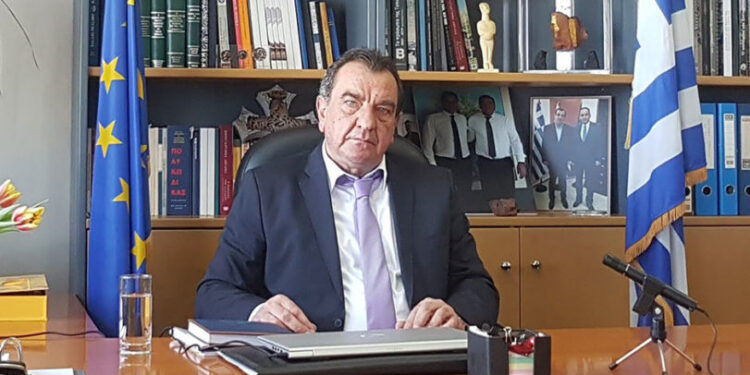 Ο Παναγιώτης Αδαμόπουλος πρώην βουλευτής ΠΑΣΟΚ , στον Επικοινωνία 94fm