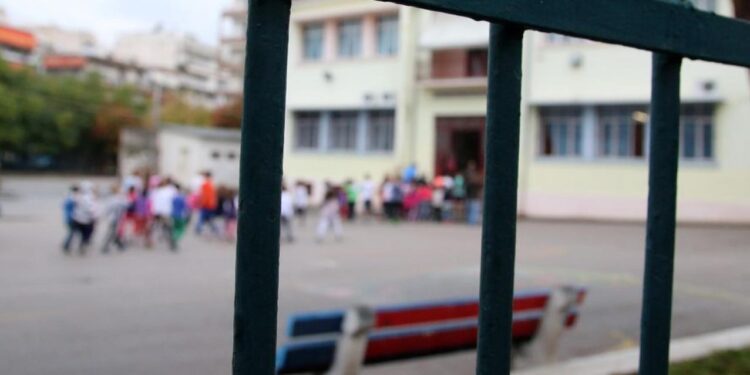 Βριλήσσια: Ανοικτά τα προαύλια τριών δημοτικών σχολείων για παιχνίδι και άθληση