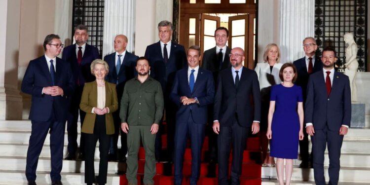 Διακήρυξη Αθηνών: Στήριξη στην Ουκρανία από τους 11 ηγέτες των Βαλκανικών χωρών