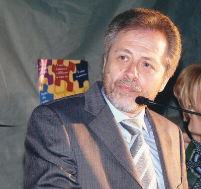 Ο Μανώλης Αγγελάκης υπ. Περιφερειακός Σύμβουλος Κεντρικού Τομέα Αθηνών με το Νίκο Χαρδαλιά στον Επικοινωνία 94fm