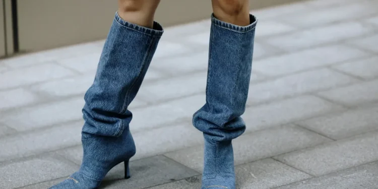 Μετά τα slouchy παντελόνια έρχονται οι slouchy μπότες