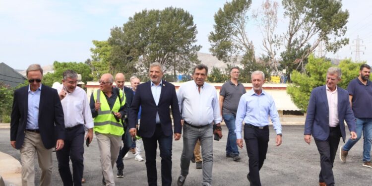 Τον ΣΜΑ στον Ελαιώνα επισκέφθηκε ο Γ. Πατούλης