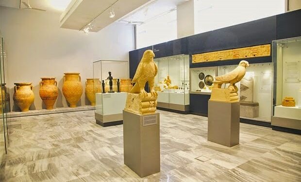 Κάτω του μισού οι Έλληνες που επιστέφτηκαν τον τελευταίο χρόνο κάποιο μουσείο