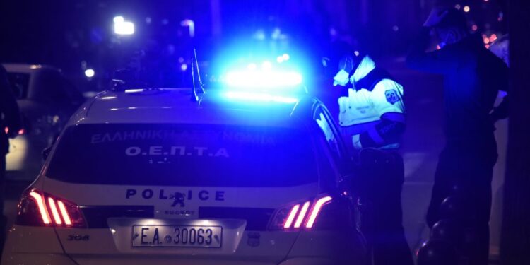 49χρονος χτύπησε και δάγκωσε αστυνομικό που επιχείρησε να τον ελέγξει