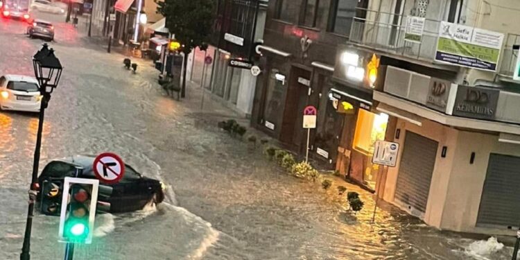 Εικόνες καταστροφής στη Μαγνησία : Ένας νεκρός και ένας αγνοούμενος