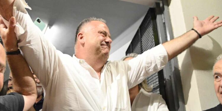 Δήμος Νέας Φιλαδέλφειας – Νέας Χαλκηδόνας: Με 90 ψήφους διαφορά κέρδισε ο Γιάννης Τομπούλογλου