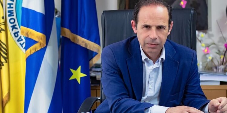 Ο Στράτος Σιμόπουλος βουλευτής Ν.Δ, στον Επικοινωνία 94fm