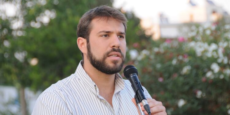 Βαγγέλης Σίμος: «Πρώτη προτεραιότητα το μόνιμο προσωπικό!»