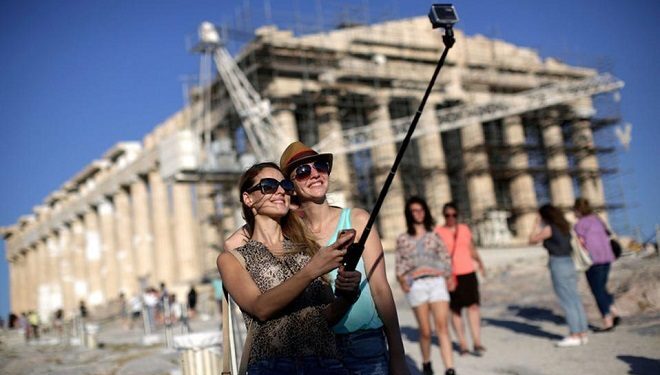 ΤτΕ: 22,6 εκατ. τουρίστες μπήκαν στην Ελλάδα στο 8μηνο