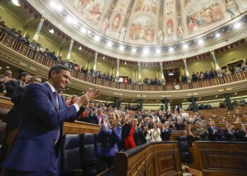 Σάντσεθ: Ξανά πρωθυπουργός με τη στήριξη του κοινοβουλίου