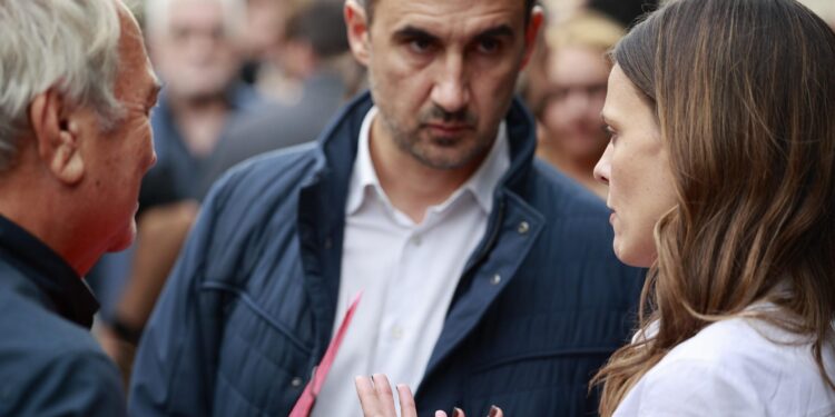 Σε διαβούλευση για τη δημιουργία ΚΟ απόψε οι 11 βουλευτές που έφυγαν από τον ΣΥΡΙΖΑ