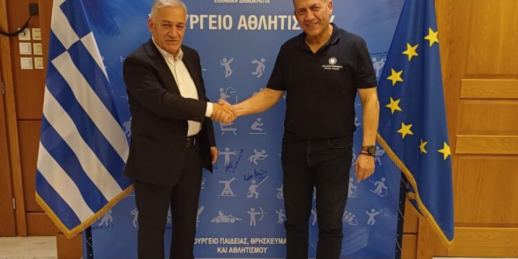 Συνεργασία ΚΕΔΕ και υπουργείου Αθλητισμού για καταγραφή όλων των αθλητικών εγκαταστάσεων