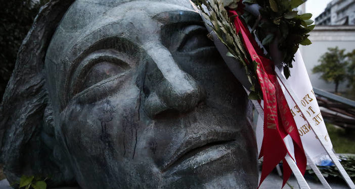 Ξεκινούν οι τριήμερες εκδηλώσεις για την 50η επέτειο της εξέγερσης του Πολυτεχνείου- Ποιοι δρόμοι θα είναι κλειστοί