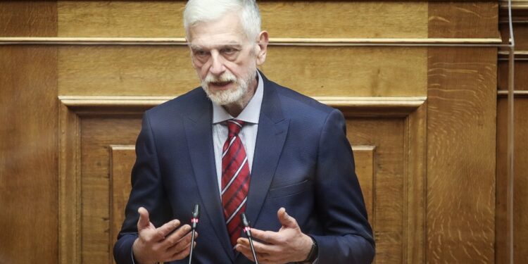 Ο Γιάννης Λοβέρδος βουλευτής Ν.Δ, στον Επικοινωνία 94fm