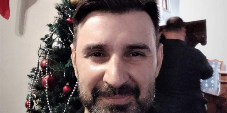 Ο Δημοσθένης Σταυριανός μας μιλά για τις  Χριστουγεννιάτικες εκδηλώσεις του δήμου Μεταμόρφωσης