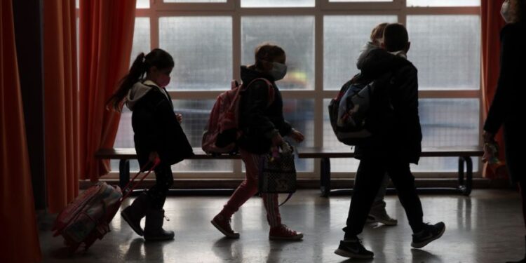 Νέο καμπανάκι κινδύνου για τα σχολικά κτίρια στην Αθήνα από την ΛΑ.ΣΥ.