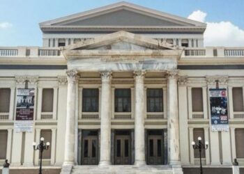Δημοτικό Θέατρο Πειραιά: Τι θα δούμε στις σκηνές του τους επόμενους μήνες