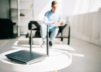 Πώς μπορείτε να έχετε καλύτερο WiFi στο σπίτι σας – 10 χρήσιμες συμβουλές